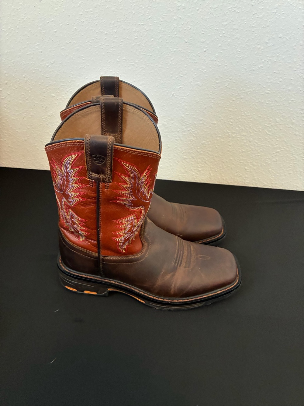 Ariat Brown Leather Boot Interior Label with Tan Lining